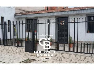 Casa · 252m² · 6 Ambientes · 1 Cochera · Casa en Zona Sur