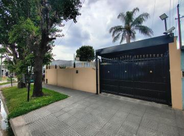 Casa · 159m² · 4 Ambientes · 2 Cocheras · Casa en Venta