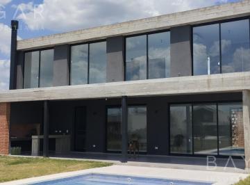 Casa · 215m² · 5 Ambientes · 6 Cocheras · Venta Casa - El Naudir / El Cazador / Escobar