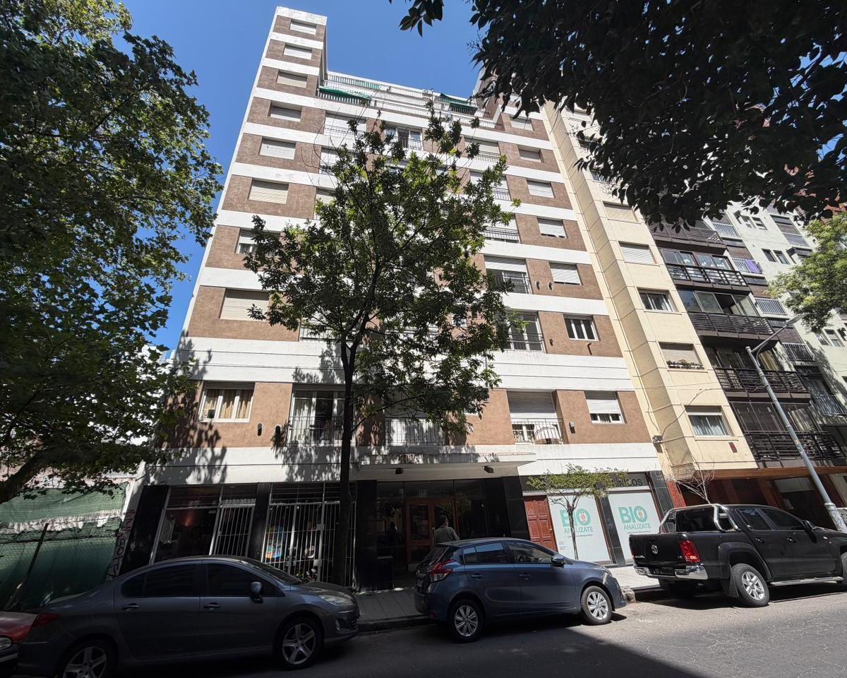 Departamento en venta en Bolivar entre Mitre y San Luis, a metros de Plaza Mitre