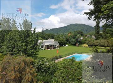 Casa · 4500m² · 7 Ambientes · Casa en Venta - San Lorenzo