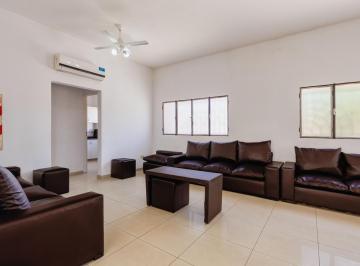 Local comercial · 402m² · 9 Ambientes · Local Comercial en Alquiler de Cocheria Zona Sur Regimiento 11