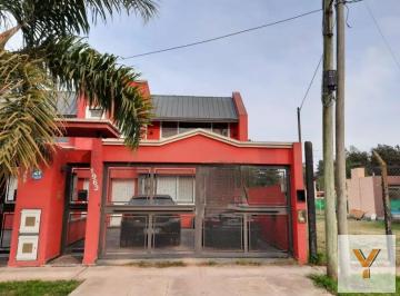 Casa · 100m² · 3 Ambientes · 2 Cocheras · Casa Venta - 2 Dorm. 2 Baños - 260 m² Totales - Centro Agricola El Pato