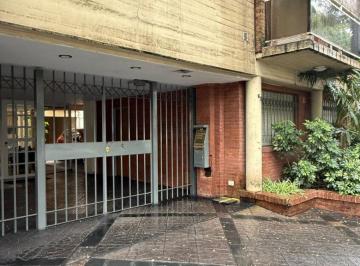 Departamento de 2 ambientes, San Isidro · Impecable Depto. 2 Amb con Cocina Comedor. Balcón y Cochera. m Av y Estación