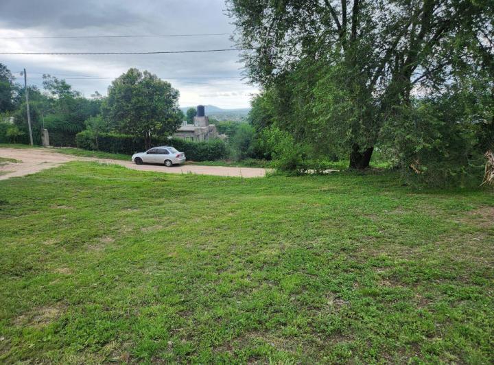 Terreno · 910m²