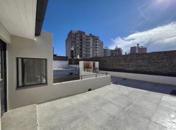 Casa · 175m² · 5 Ambientes · 1 Cochera · Venta Casa Interna Unica de 3 Dormitorio con Cochera y Pileta en Abasto