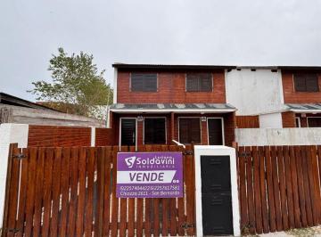 Casa de 4 ambientes, Costa Azul · Triplex en Costa Azul con Gas Natural