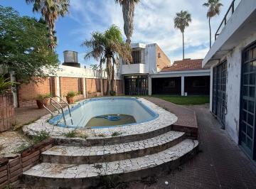 Casa de 9 ambientes, La Calera · ¡Oportunidad - Casa en Venta en La Calera - 675 m², 4 Baños, 4 Habitaciones y Mas!