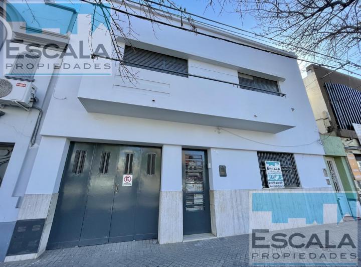 Casa · 150m² · 6 Ambientes · 1 Cochera
