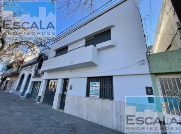 Local comercial · 150m² · 6 Ambientes · 1 Cochera · Casa en Alquiler Para Uso Profesional / Comercial / Institucional
