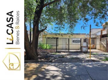 Casa · 182m² · 6 Ambientes · 2 Cocheras · Casa a Demoler o Reciclar - Pampayasta Al 2200 - Oportunidad de Inversión!