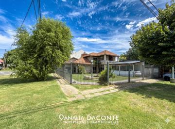Casa · 240m² · 5 Ambientes · 1 Cochera · Gran Chalet 5 Amb + Dependencia en Barrio Constitucion