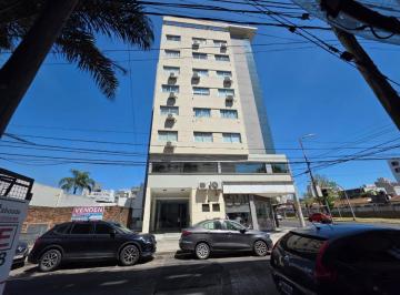 Departamento de 4 ambientes, Morón · Excelente Depto. de 4 Amb. Sobre Av Rivadavia a 2 Cuadras de La Estación