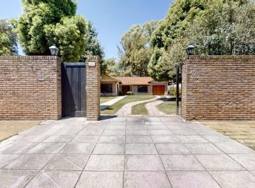 Terreno · 204m² · 5 Ambientes · 1 Cochera · Terreno en Venta de 638 m² - Martinez. Apto 4 Duplex