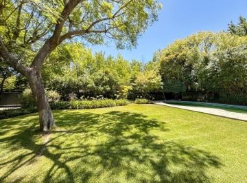 Casa · 400m² · 5 Dormitorios · 3 Cocheras · Casa en Venta en Acassuso San Isidro