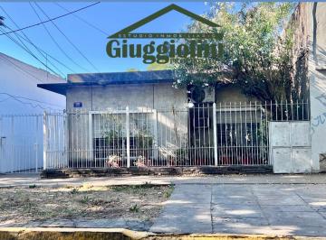 Casa · 115m² · 3 Ambientes · Venta Casa 3 Ambientes Moreno Centro Norte - Apta Credito. Dito