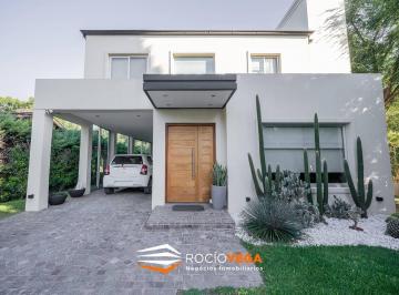 Casa · 180m² · 5 Ambientes · 4 Cocheras · Casa a La Venta en Country Banco Provincia