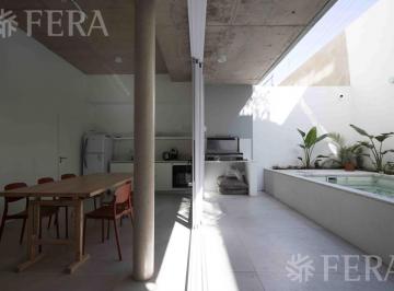 Departamento · 142m² · 4 Ambientes · Venta de Departamento Triplex de 4 Ambientes con Terraza Privada y Parrila en Avellaneda