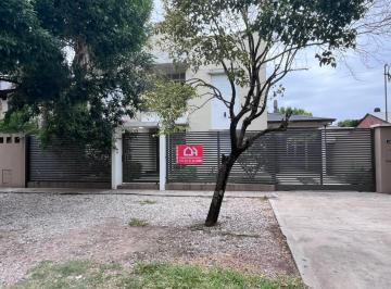 Casa · 252m² · 5 Ambientes · 2 Cocheras · Casa en Los Troncos