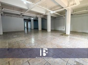 Local comercial 505m² Alquiler  · Local en Av San Martin