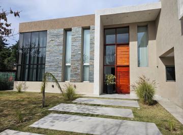 Casa · 508m² · 8 Ambientes · 2 Cocheras · Casa - Barrancas