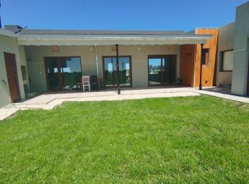 Casa · 195m² · 4 Ambientes · Casa en Venta - 3 Dorm. 2 Baños - 600 m² - Mar del Plata