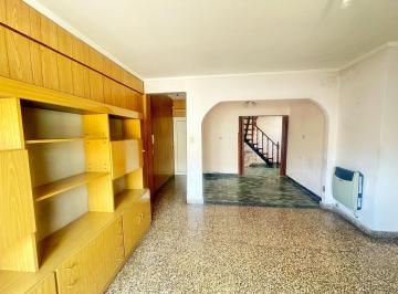 Departamento · 82m² · 4 Ambientes · Venta Departamento 4 Amb Valentín Alsina Patio Terraza