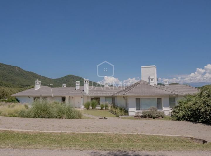 Casa · 600m² · 14 Ambientes