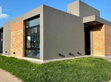 PH · 102m² · 4 Ambientes · 1 Cochera · Duplex en Venta en Solares de Manantiales