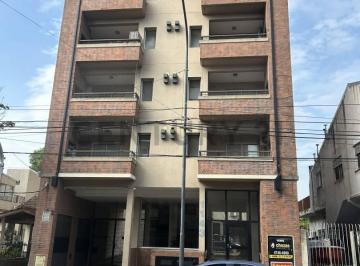 Departamento · 70m² · 3 Ambientes · 1 Cochera · Venta Departamento 3 Ambientes con Cochera Impecable Tigre Centro.