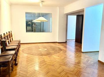 Departamento de 5 ambientes, Vicente López · 4 Ambientes con Pileta Propia, Cochera y Dependencia en El Bajo de Olivos