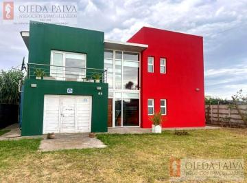 Casa · 170m² · 5 Ambientes · 1 Cochera · Casa de 5 Ambientes a La Venta a Menos de 100 m de La Playa Mar de Cobo