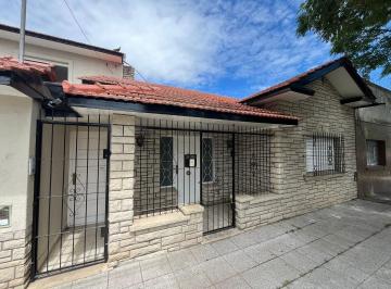 Casa · 75m² · 3 Ambientes · Alquiler PH 3 Ambientes Súper Amplio | Sin Expensas