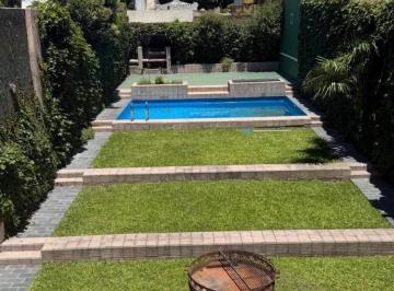 Casa de 9 ambientes, Belgrano · Casa con Jardín - Parilla - Pileta Disponible Eventos
