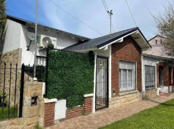 Casa · 62m² · 3 Ambientes · Casa en Alquiler - 2 Dorm. 1 Baño - Mar del Plata
