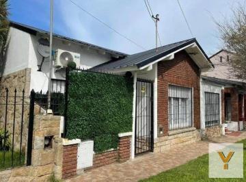 Casa · 62m² · 3 Ambientes · Casa en Alquiler - 2 Dorm. 1 Baño - Mar del Plata