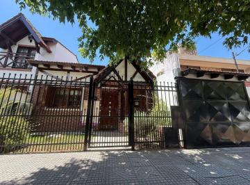 Casa · 150m² · 3 Ambientes · 1 Cochera · Casa 3 Ambientes - Castelar Norte
