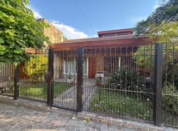 Casa · 154m² · 4 Ambientes · 1 Cochera · Casa 4 Ambientes - Castelar Norte
