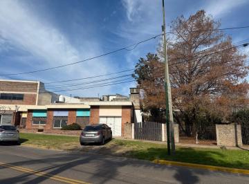 Casa · 143m² · Casa en Alquiler - Uso Comercial