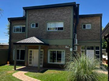 Casa · 110m² · 6 Ambientes · 2 Cocheras · Excelente Casa en Venta Candelaria Misiones