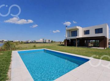 Casa · 190m² · 5 Ambientes · Venta Casa Al Lago - Área 8 / San Sebastián