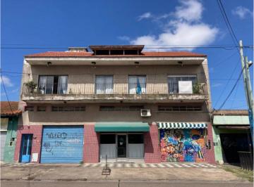 Casa · 469m² · 7 Ambientes · 1 Cochera · Venta Casa Local 7 Amb con Cochera en Monte Grande