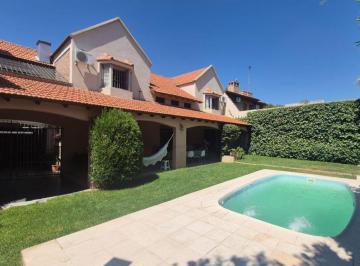 Casa de 9 ambientes, Ciudad de Mendoza · Fabulosa Casa en Juan Gualberto Godoy 815, Sexta Sección / Mendoza