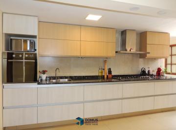 Casa · 140m² · 3 Dormitorios · 2 Cocheras · Venta Casa Barrio El Huaico