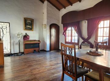 Casa · 125m² · 6 Ambientes · 1 Cochera · Casa en Avellaneda