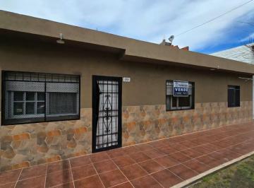 Casa · 202m² · 5 Ambientes · Casa en Venta de Losa!