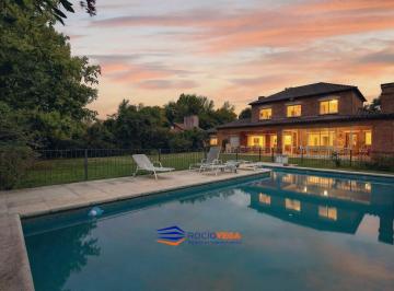 Casa · 357m² · 6 Ambientes · 6 Cocheras · Casa a La Venta en Martindale C. C. 100