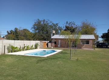 Quinta vacacional · 90m² · 5 Cocheras · Oportunidad Casa Quinta con Pileta – Ideal Fin de Semana o R