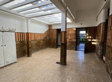 Casa · 100m² · 5 Ambientes · 1 Cochera · Casa en Ludueña