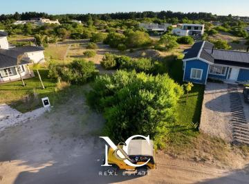 Terreno · 1241m² · Lote en Venta en Costa Esmeralda, con Fondo Libre